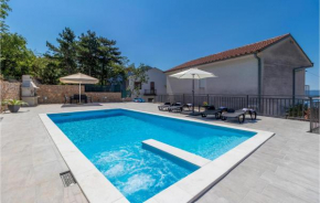 2 Bedroom Gorgeous Home In Dramalj
